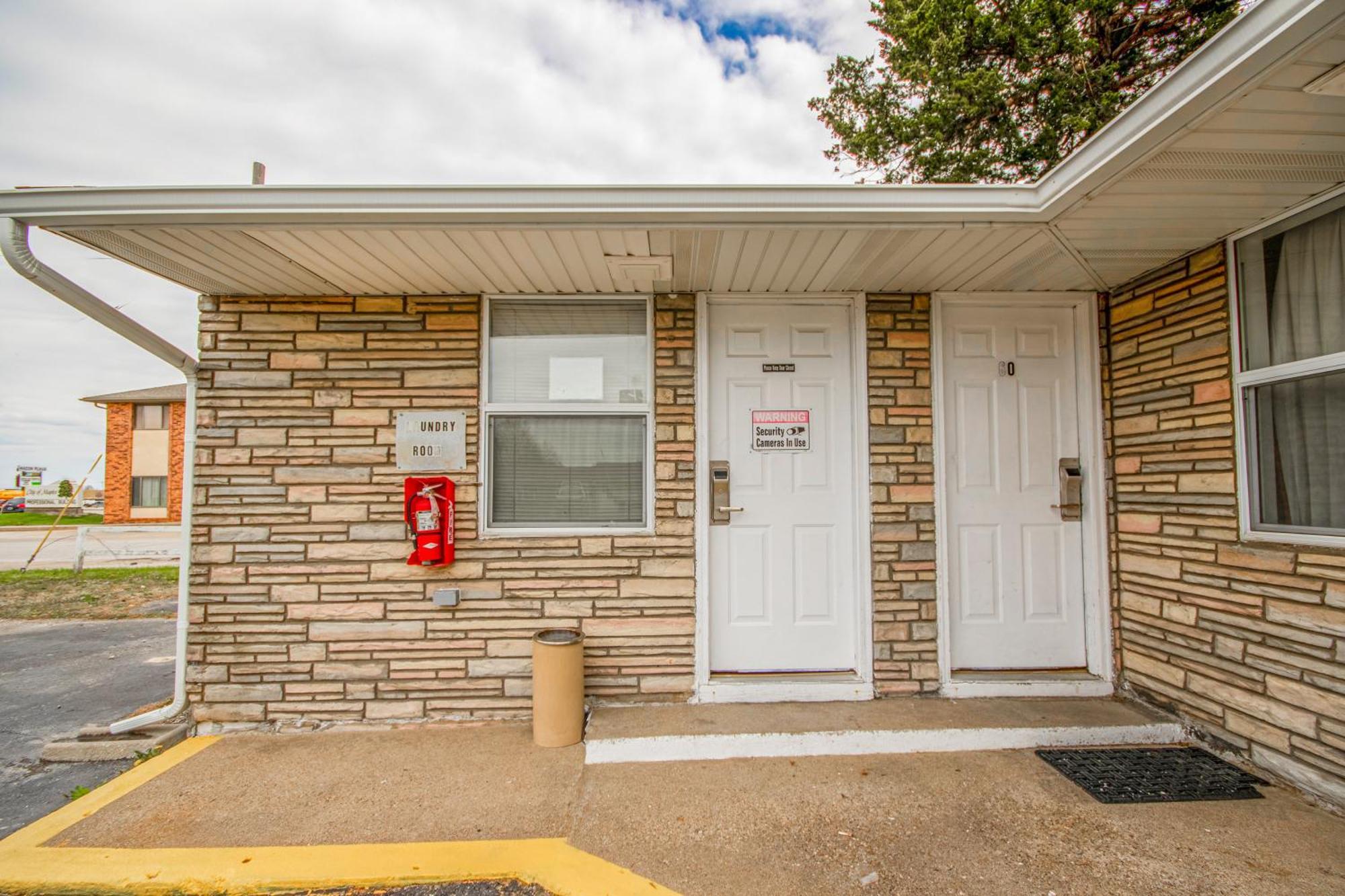 Oyo Travelier Motel Macon Exterior foto